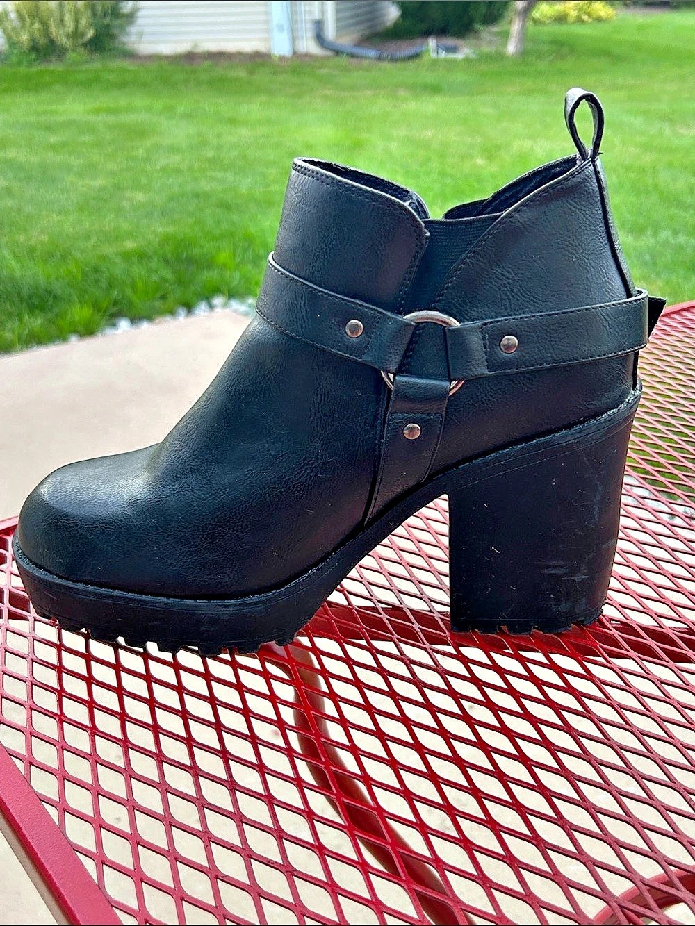 TORRID 4B BLK PU LUG HL BTIE Lug Sole Heeled Booties in Black US 12W